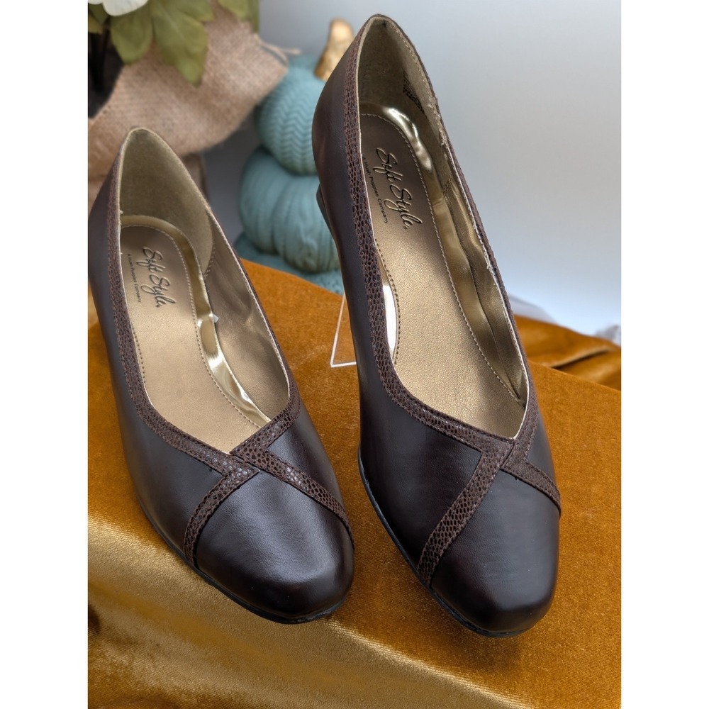 Soft Style by Hush Puppies Dark Brown Lanie low heel Pumps Square Toe Shoes 8M